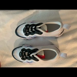 Brand New Girls Nike Renew Lucent Shoes